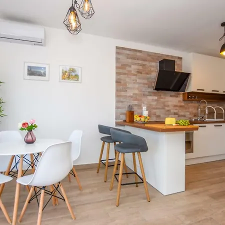 Apartments Milena 8 Mandre Exterior photo