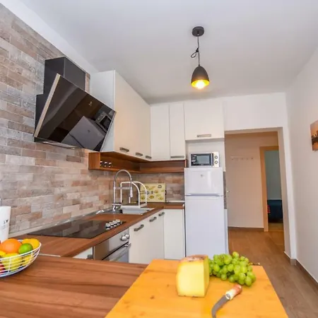 Apartments Milena 8 Mandre Exterior photo