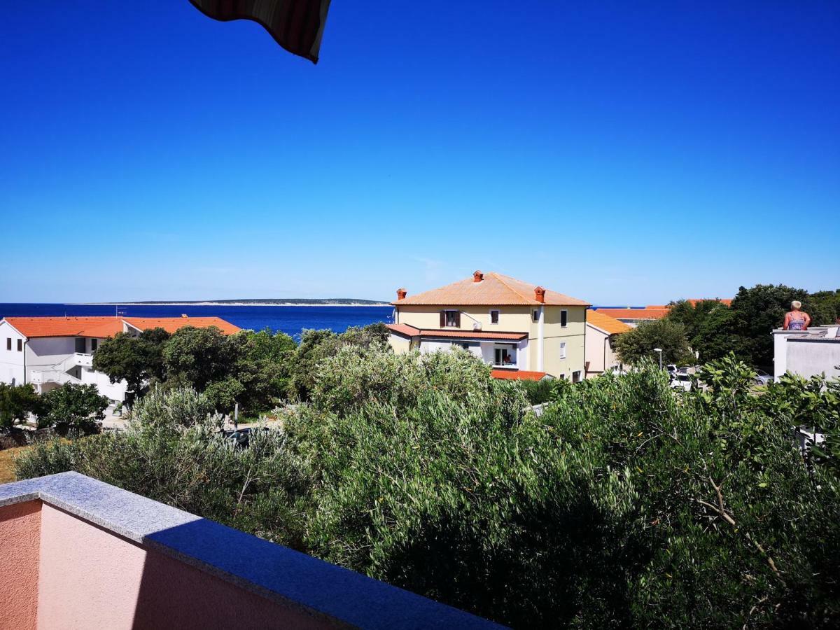 Apartment Milena 8 *