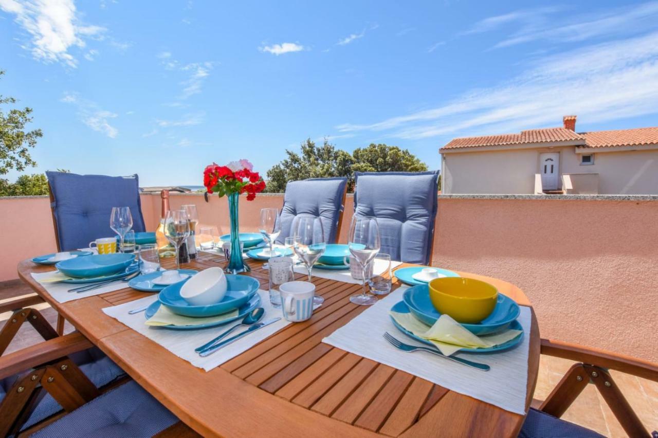 Milena 8 Apartment Mandre