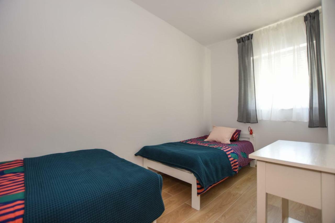 Apartment Milena 8 Mandre