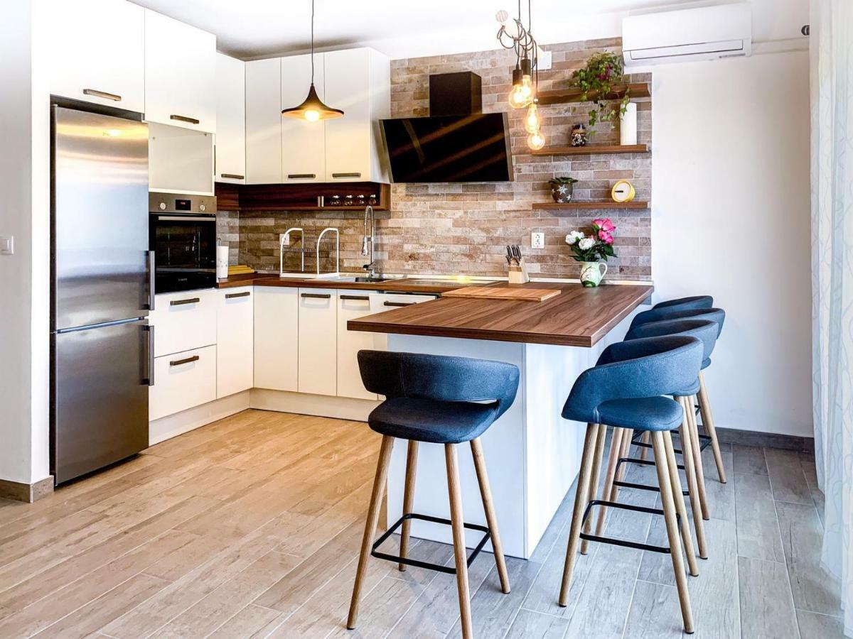 Milena 8 Apartment *